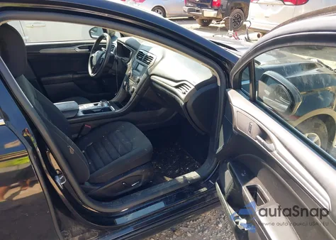 2017 Ford Fusion Hybrid Se z USA, uszkodzony, nr VIN 3FA6P0LU7HR387944